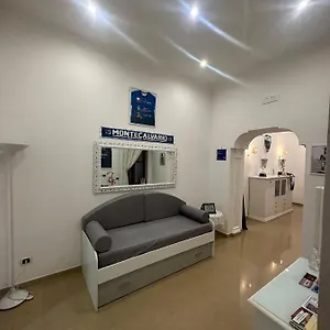 Apartment Casa Montecalvario, Naples