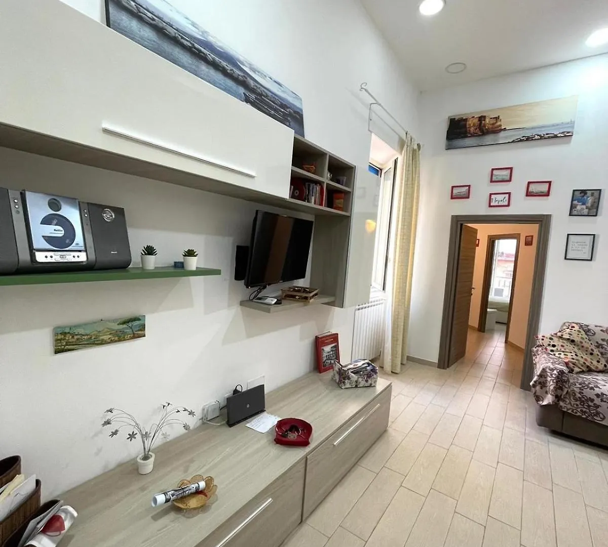 Ginevra'S Apartment Naples Italy