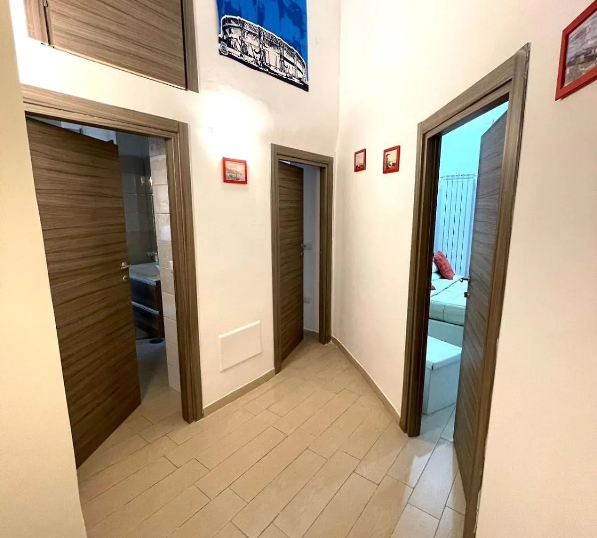 Ginevra'S Apartment Naples